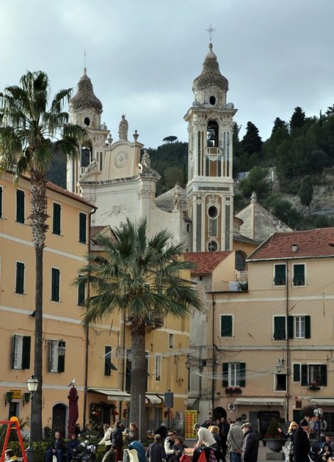 374201_10150442130301886_2005675830_n